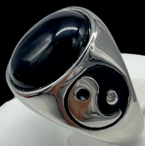 Anello uomo con - , e